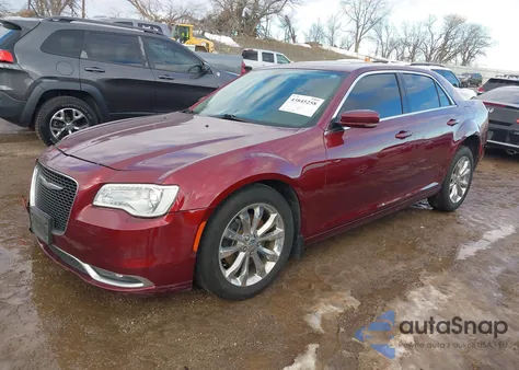 2015 Chrysler 300 Limited из США, поврежденный, VIN 2C3CCARG6FH831571